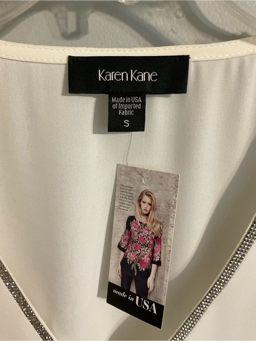 NWT Karen Kane Cream V-Neck Long Sleeve Blouse with Silver Rhinestone Trim Small - Picture 5 of 8